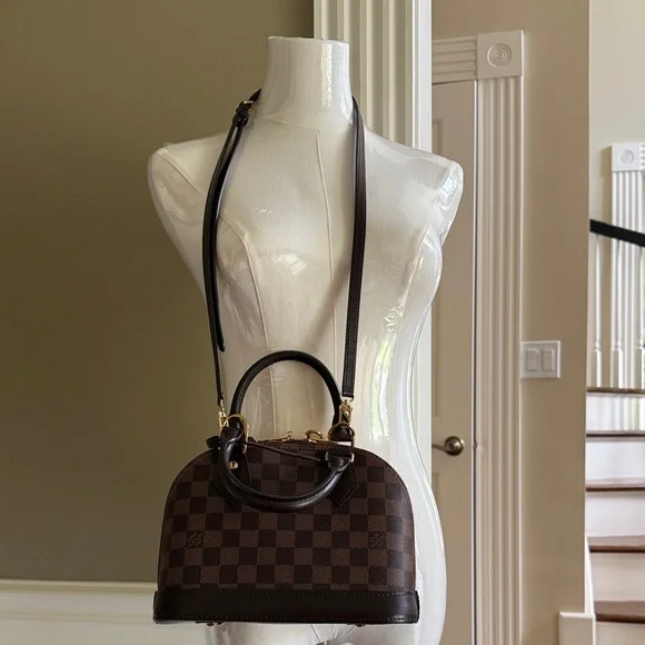 Louis Vuitton Alma BB in Damier Ebene Canvas Authentic (few months old) - Picture 11 of 17